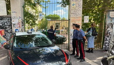 Choc a scuola, la prof accoltellata: Aveva gli occhi senz'anima. Il piano del 13enne bloccato da un compagno
