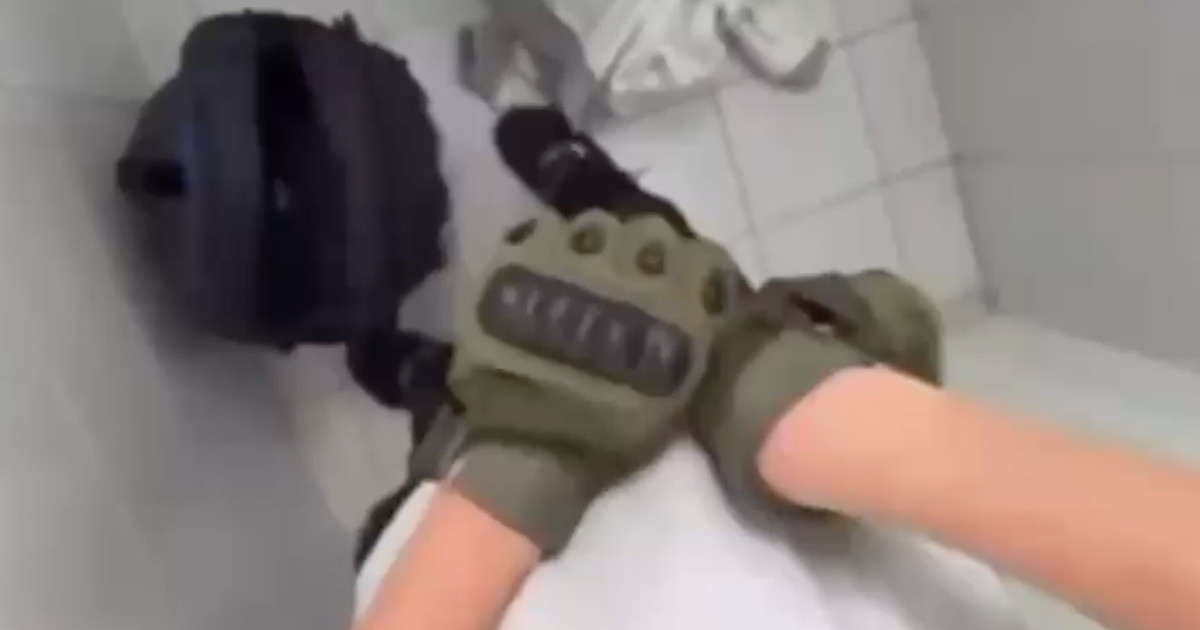 prof accoltellata a roma online l agghiacciante video dell aggressione del 13enne guarda da Iltempo.it prof accoltellata a roma online l agghiacciante video dell aggressione del 13enne guarda