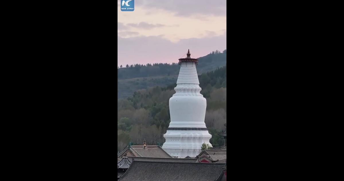 Cina, riapre dopo il restauro l'iconica pagoda del monte Wutai