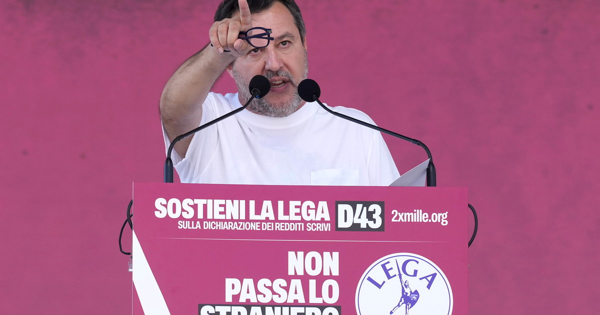 salvini a pontida chiede unit224 e rilancia a ottobre congresso poi marciare insieme da Iltempo.it salvini a pontida chiede unit224 e rilancia a ottobre congresso poi marciare insieme