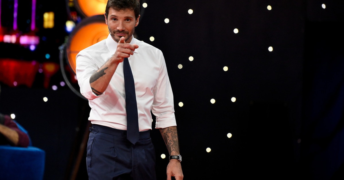 tutte le novit224 del regolamento di sanremo de martino rivoluziona il festival da Iltempo.it tutte le novit224 del regolamento di sanremo de martino rivoluziona il festival