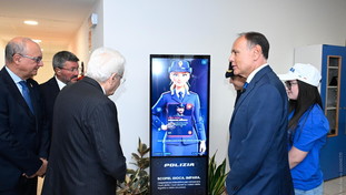 Amatrice, la Polizia presenta il primo Totem multimediale per gli studenti