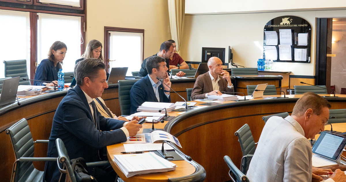 comunicato stampa crv votate prese d atto di bilanci societari 25 di cav veneto edifici monumentali e veneto acque da Iltempo.it comunicato stampa crv votate prese d atto di bilanci societari 25 di cav veneto edifici monumentali e veneto acque