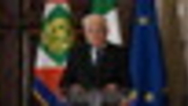Mattarella: farsi carico del malessere e dell'insicurezza dei giovani