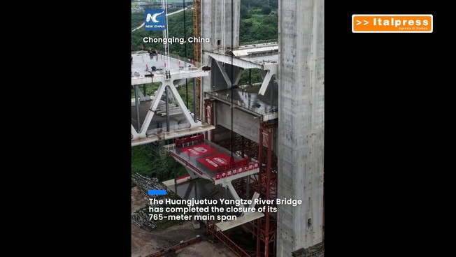 Cina, completato a Chongqing il collegamento del nuovo ponte a due livelli