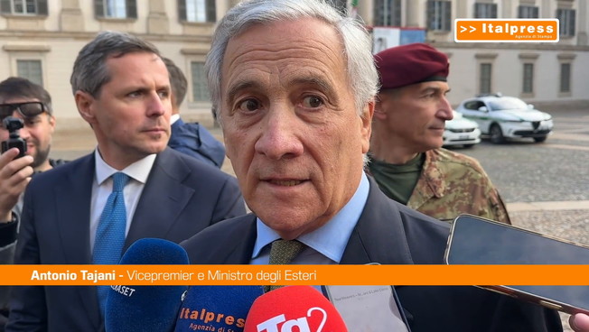 Tajani a Milano al presidio Strade Sicure 'I Parà resteranno finché necessario'