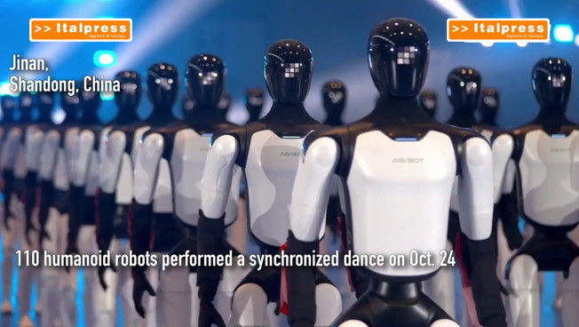 Cina, 110 robot umanoidi stabiliscono un record mondiale di danza